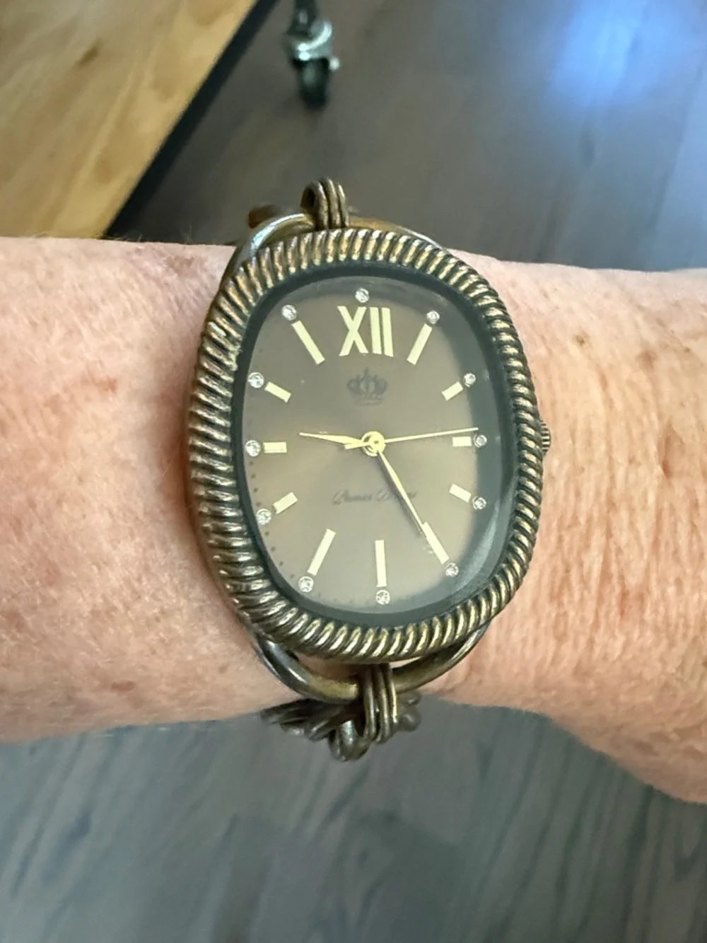 Premier Design Vintage-Style Brown & Gold Bracelet Fashion Watch. Toggle 2 Sizes